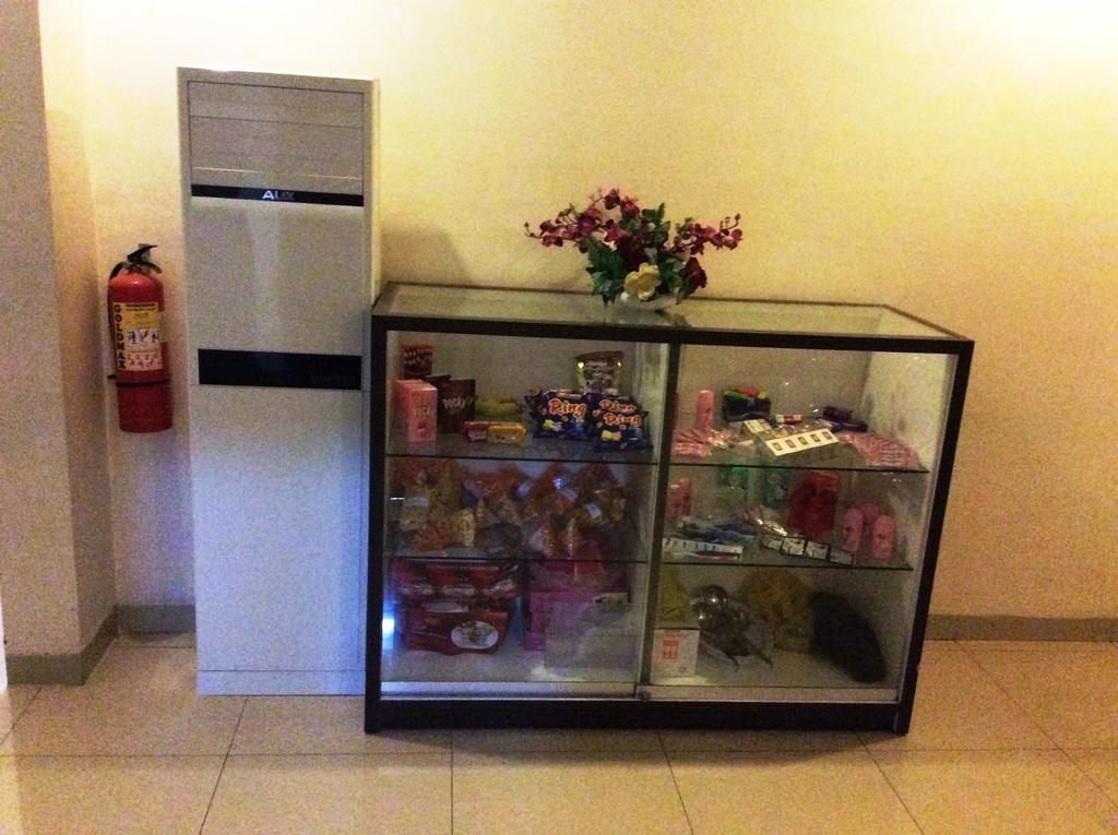 Hotel Diamond Makassar Ngoại thất bức ảnh