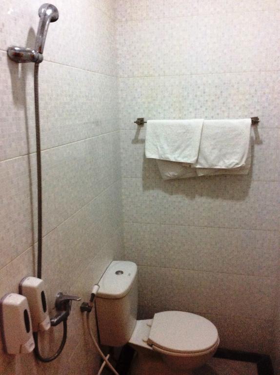 Hotel Diamond Makassar Phòng bức ảnh