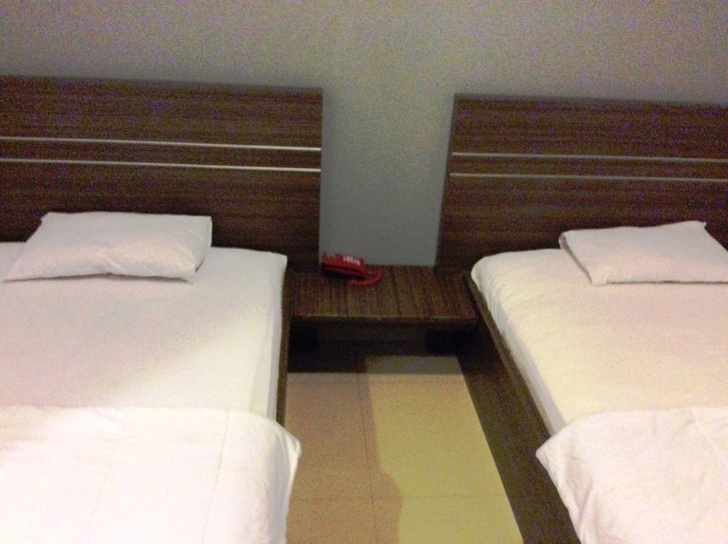 Hotel Diamond Makassar Phòng bức ảnh