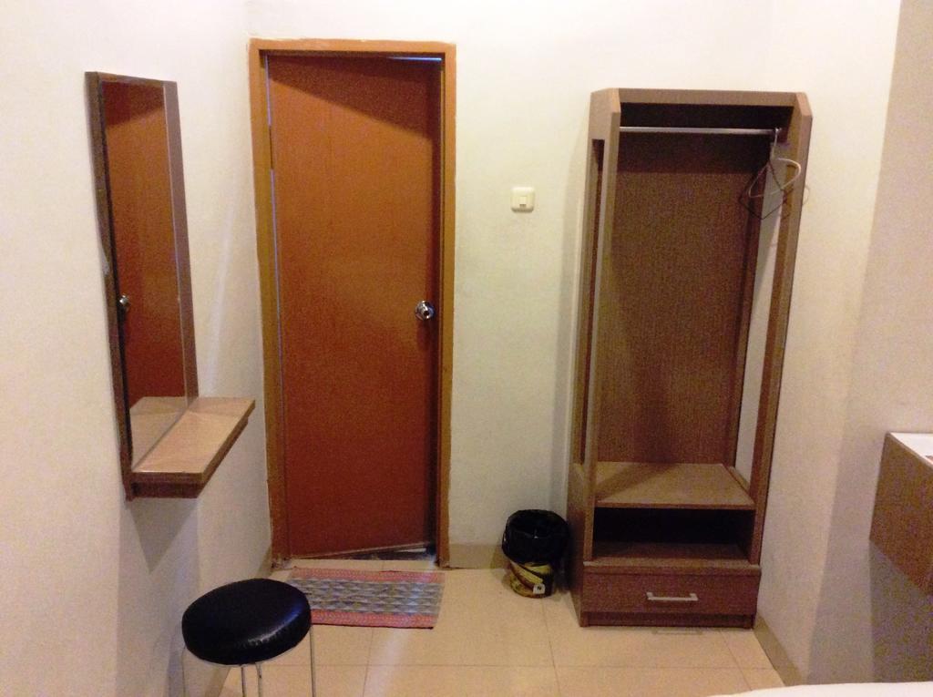 Hotel Diamond Makassar Phòng bức ảnh