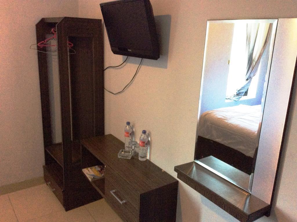 Hotel Diamond Makassar Ngoại thất bức ảnh