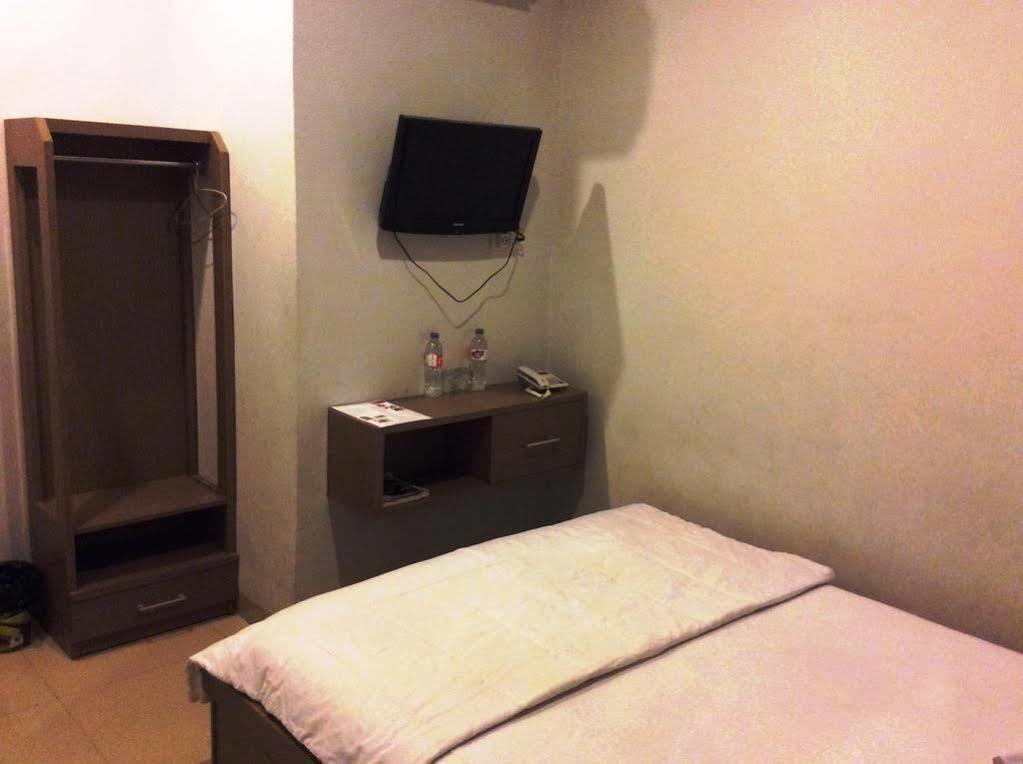 Hotel Diamond Makassar Ngoại thất bức ảnh